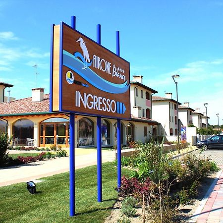 Airone Bianco Residence Village リド・デッレ・ナツィオーニ エクステリア 写真