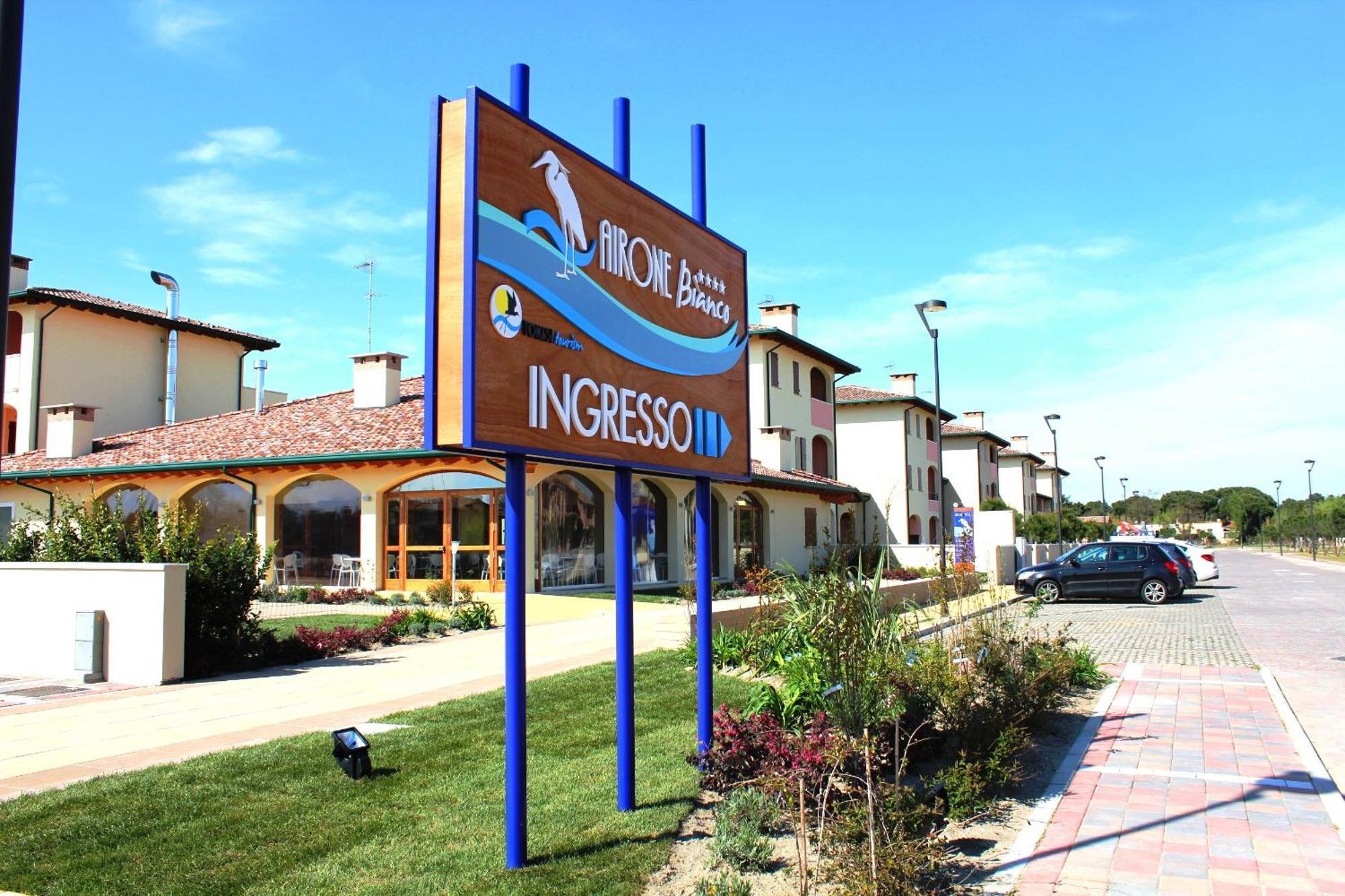 Airone Bianco Residence Village リド・デッレ・ナツィオーニ エクステリア 写真